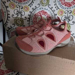 Easy Spirit Coral Mesh Slip-On Sneakers